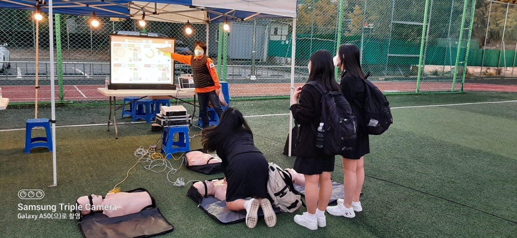 VR 기기를 통한 안전체험교육 (서울**고등학교)