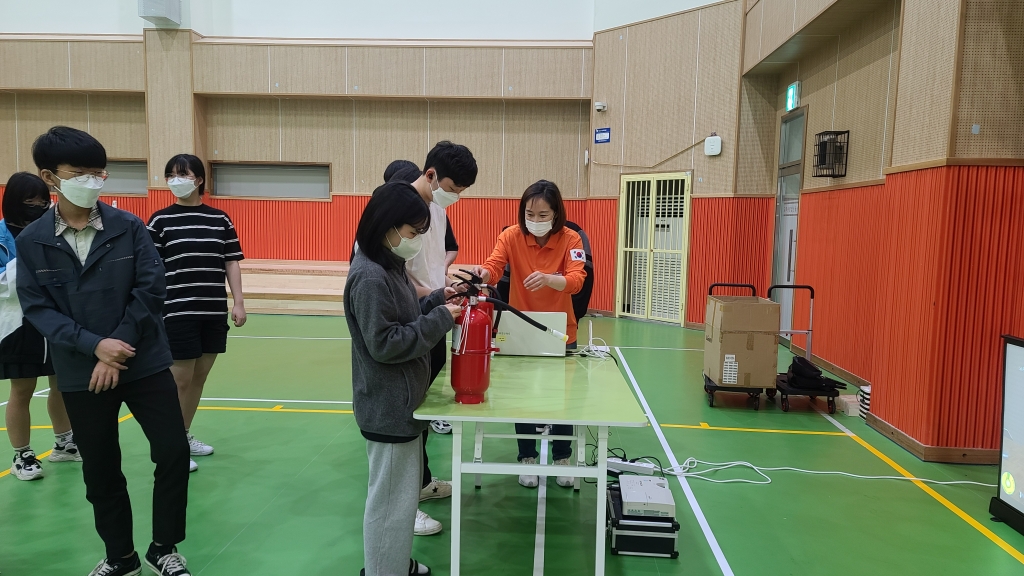 소화기 시뮬레이터를 통한 안전체험교육 (서울산업정보고등학교)