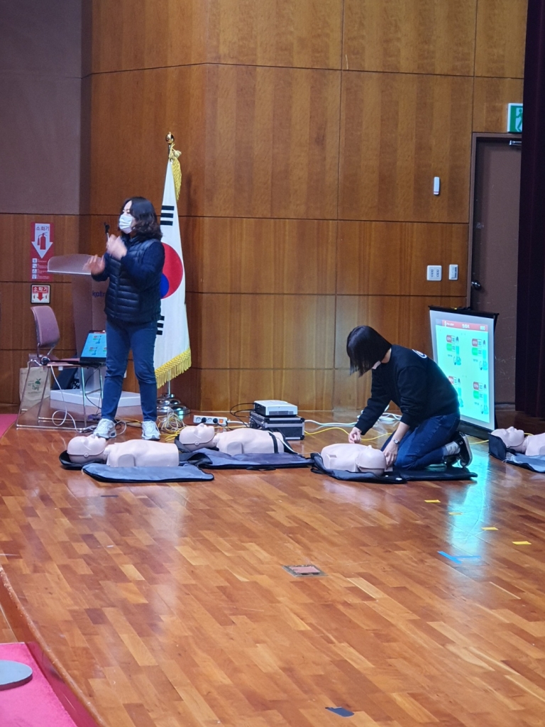 VR 기기를 통한 안전체험교육 (대한무역투자공사)